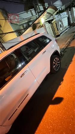 جيب جراند شيروكي